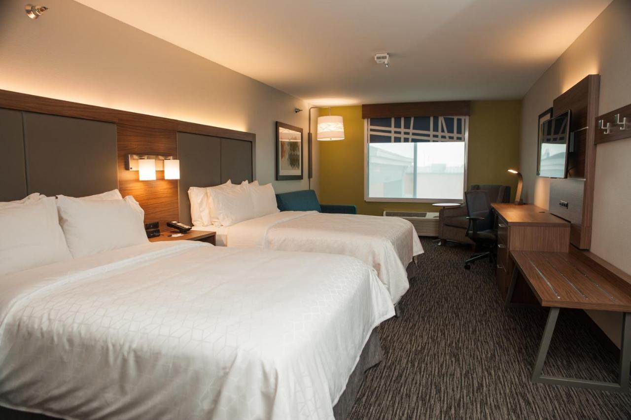 Holiday Inn Express Hotel & Suites Norfolk By Ihg Exterior photo