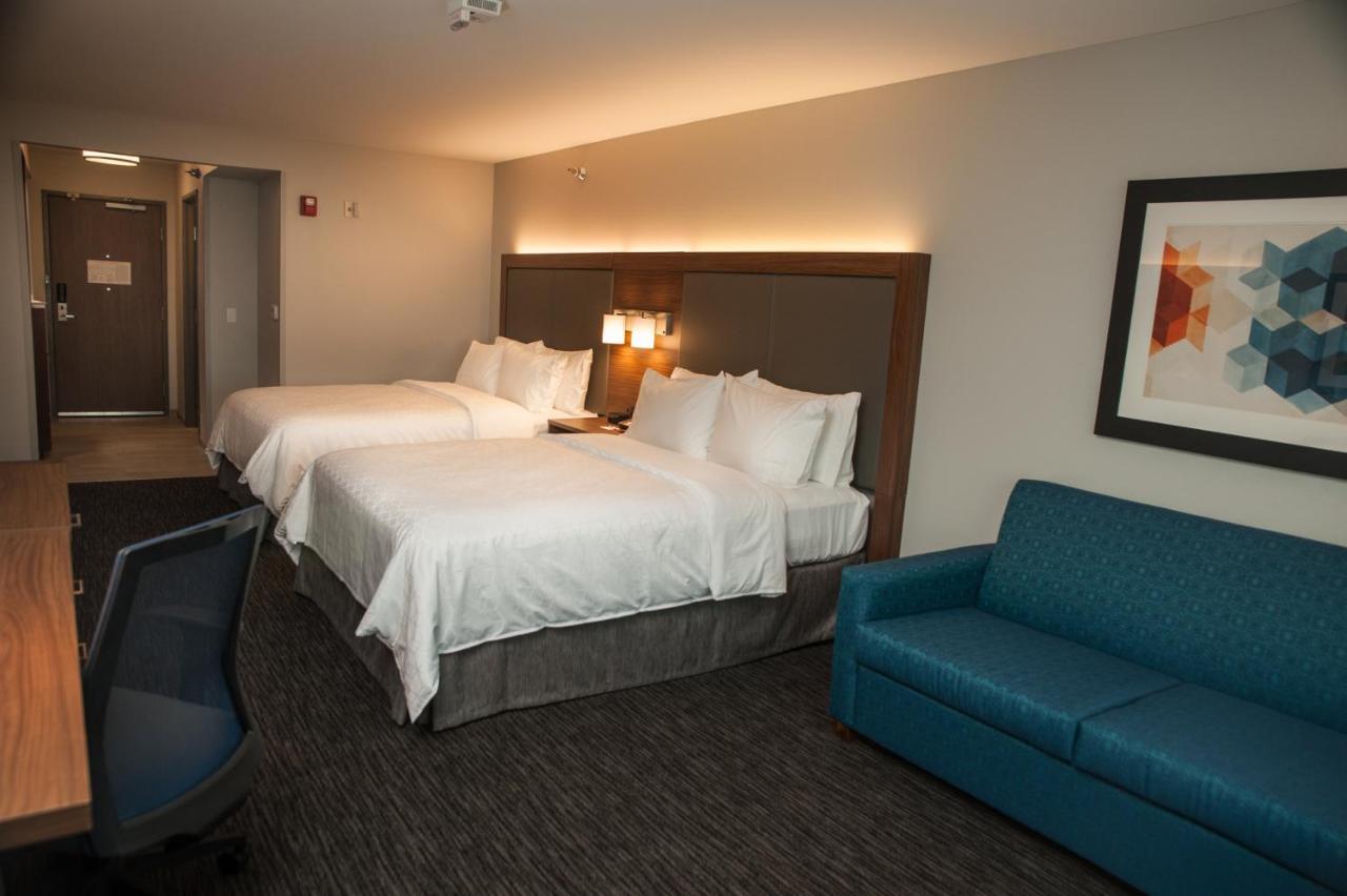Holiday Inn Express Hotel & Suites Norfolk By Ihg Exterior photo