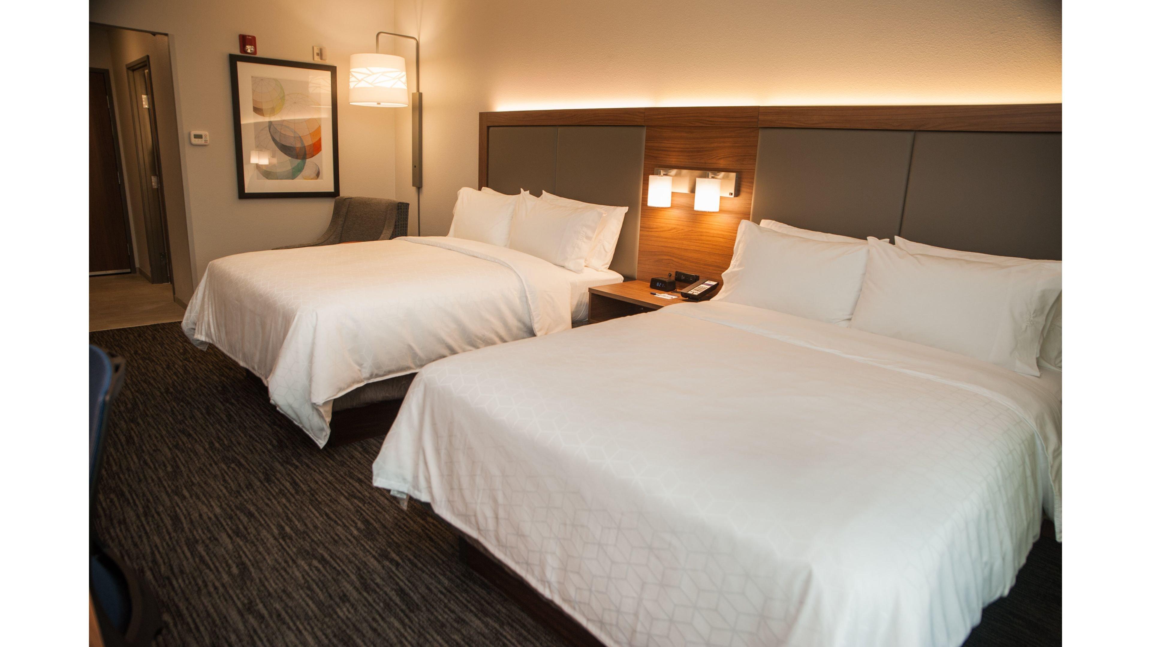 Holiday Inn Express Hotel & Suites Norfolk By Ihg Exterior photo